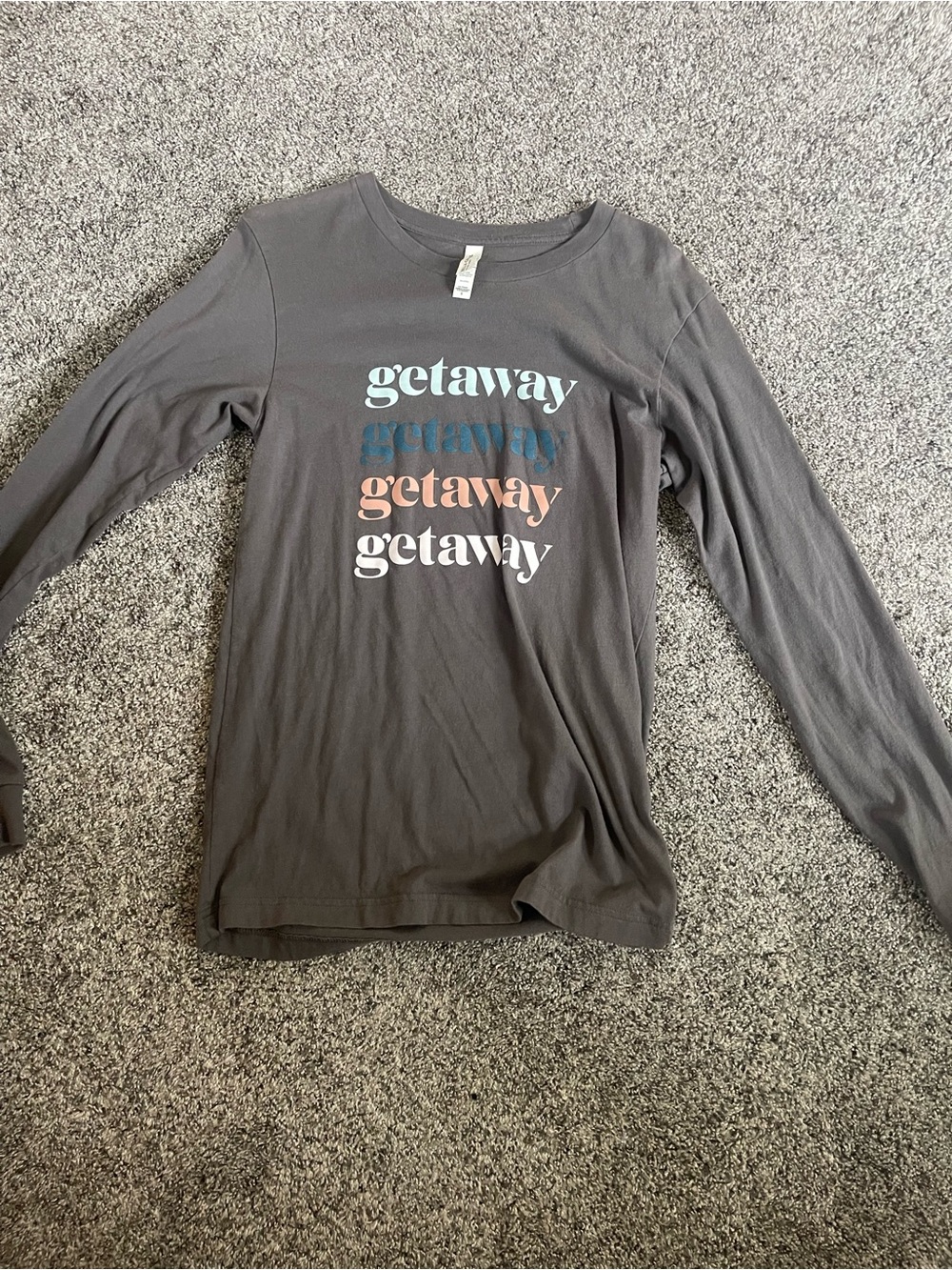 Women's 'Getaway' Long Sleeve Graphic Tee - Gray